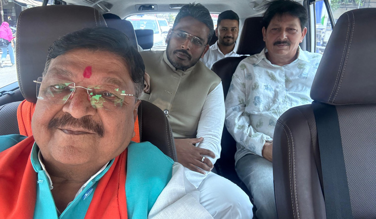 Indore after Surat: Congress candidate withdraws LS poll nomination, joins BJP - Vimarsana News